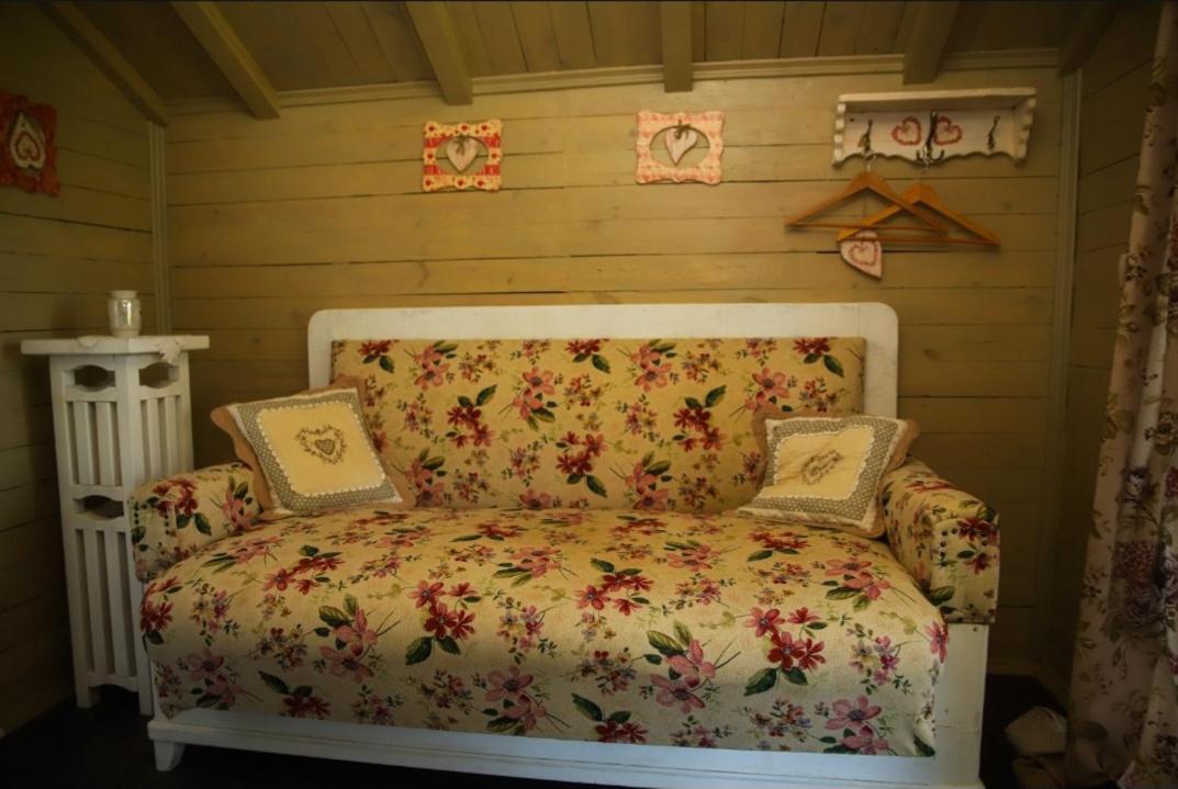 Pastoral Glamping Hotell Velikij Les Eksteriør bilde